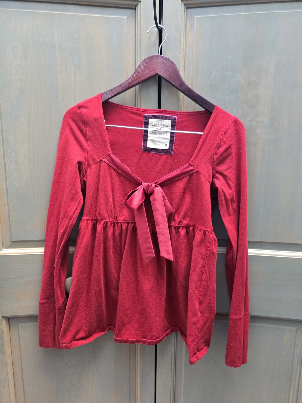 Hollister Red Long-Sleeve Tie-Front Peplum Top